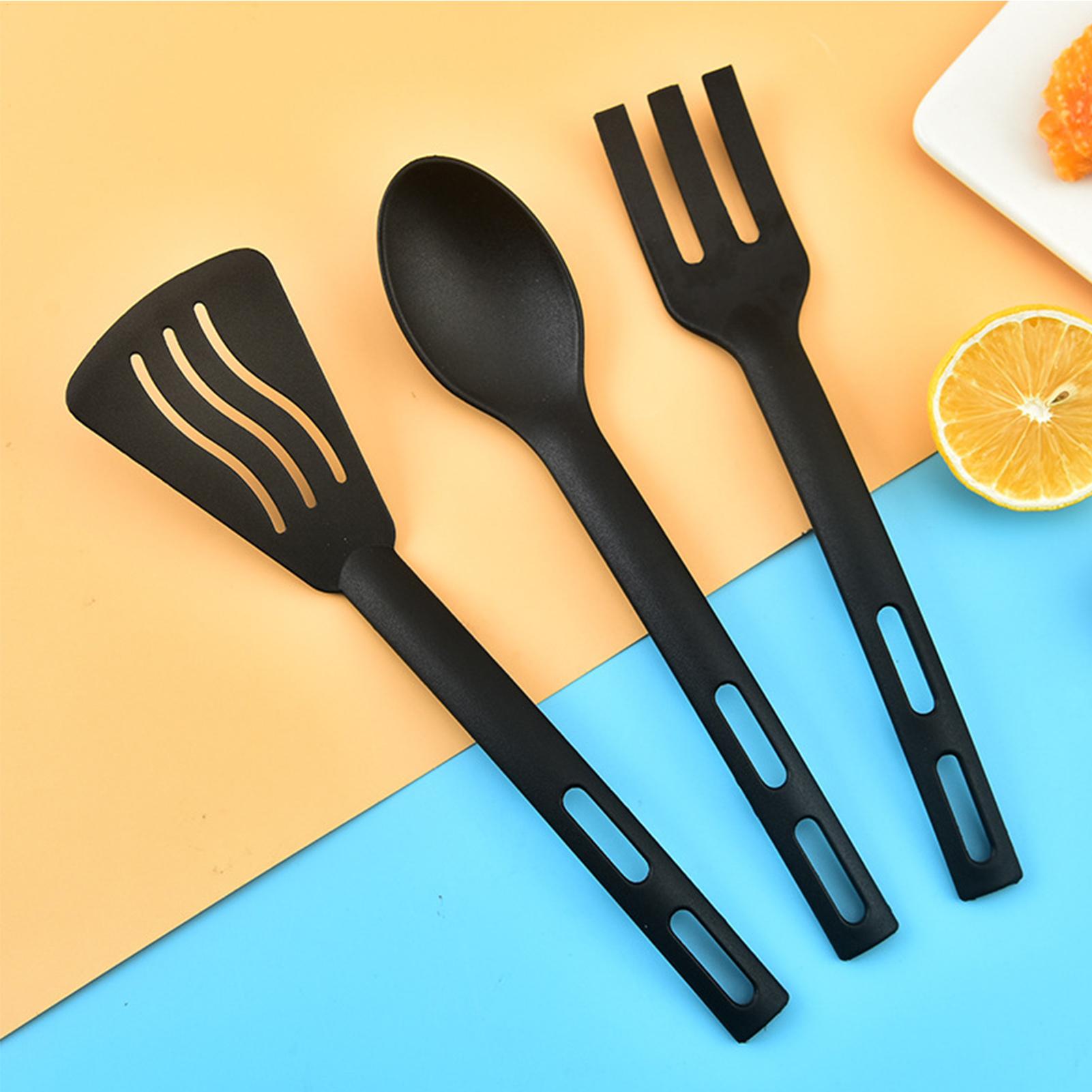 مجموعة أدوات المطبخ المقاومة ل - مراجعة Camping Cooking Accessories Set وسعره